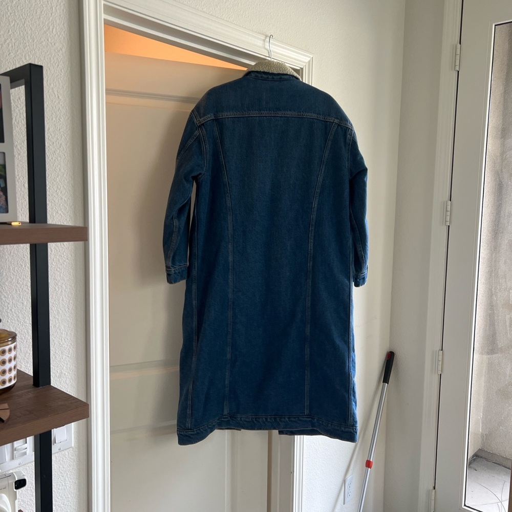 Levi's Classic Blue Denim Coat with Sherpa Lining NEVER WORN - Picture 5 of 7